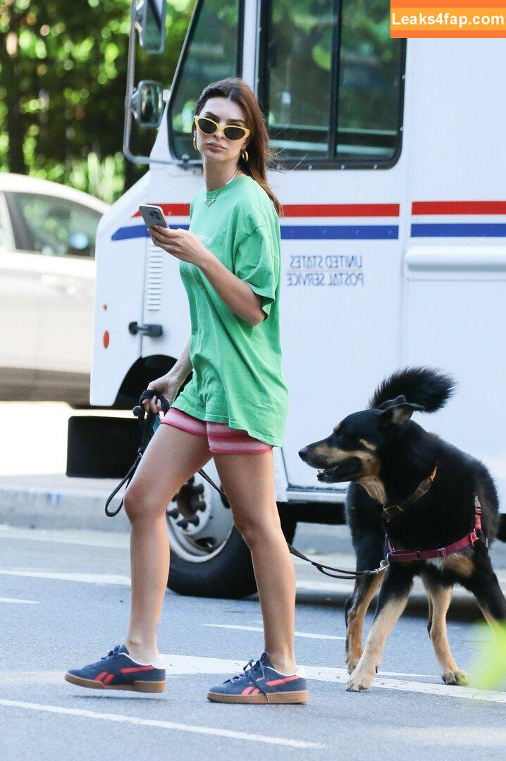 Emily Ratajkowski / Officialemilyratajkowski / emrata / https: leaked photo photo #4608