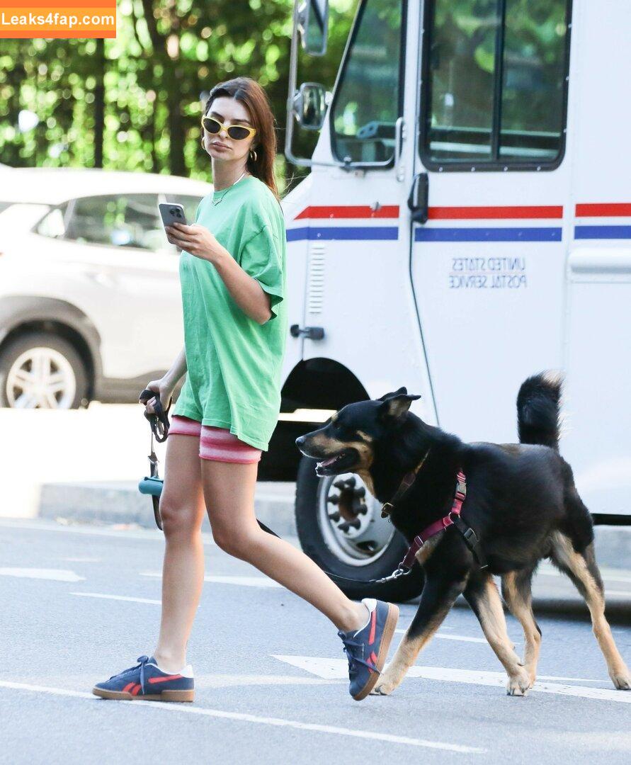 Emily Ratajkowski / Officialemilyratajkowski / emrata / https: leaked photo photo #4615