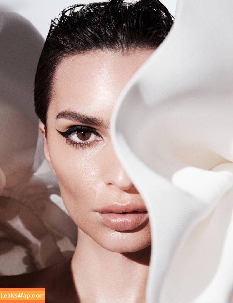 Emily Ratajkowski / Officialemilyratajkowski / emrata / https: leaked photo photo #4621