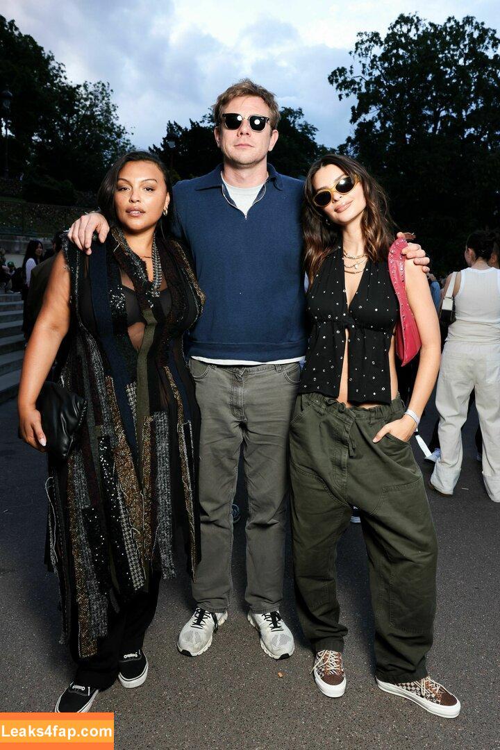 Emily Ratajkowski / Officialemilyratajkowski / emrata / https: leaked photo photo #4837