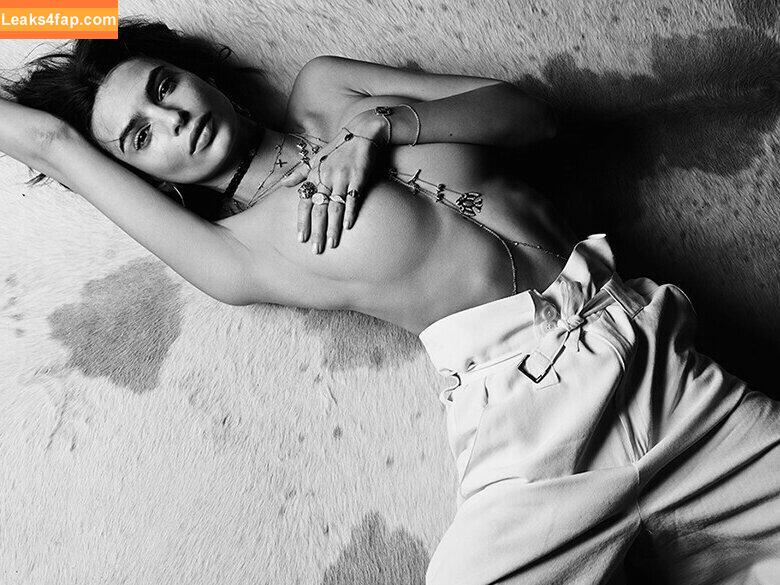 Emily Ratajkowski / Officialemilyratajkowski / emrata / https: leaked photo photo #4992