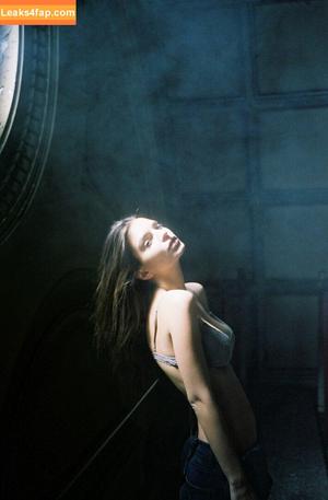 Emily Ratajkowski photo #4001