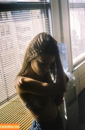 Emily Ratajkowski photo #4003