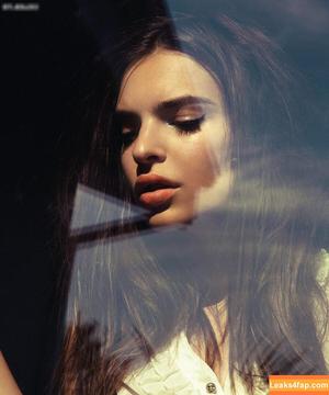 Emily Ratajkowski photo #4013