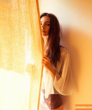 Emily Ratajkowski photo #4017