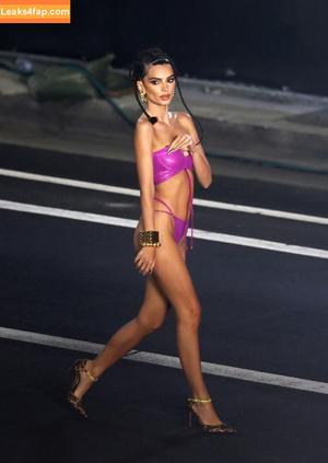 Emily Ratajkowski photo #4068