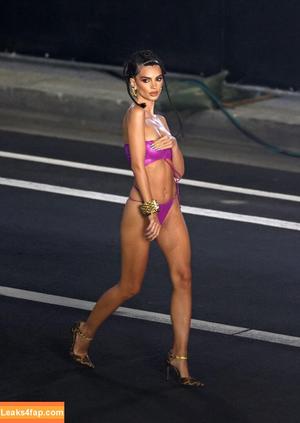 Emily Ratajkowski photo #4079