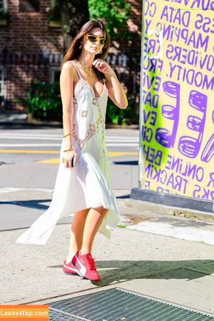 Emily Ratajkowski photo #4182