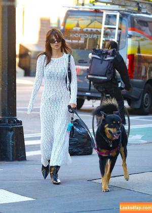 Emily Ratajkowski photo #4207