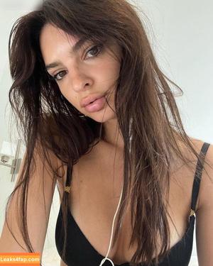 Emily Ratajkowski photo #4334