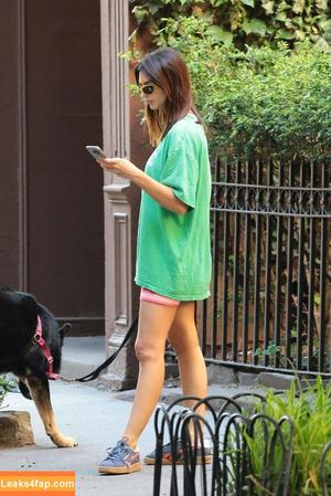 Emily Ratajkowski photo #4604