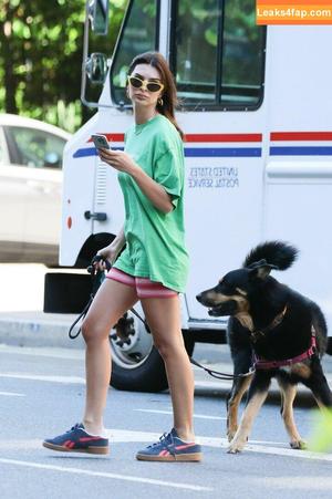 Emily Ratajkowski photo #4608