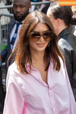 Emily Ratajkowski photo #4832