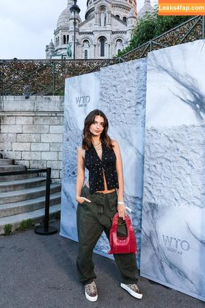 Emily Ratajkowski photo #4839