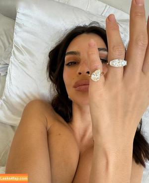 Emily Ratajkowski photo #4868