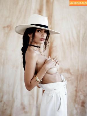 Emily Ratajkowski photo #4965