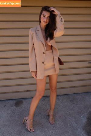 Emily Ratajkowski photo #4975