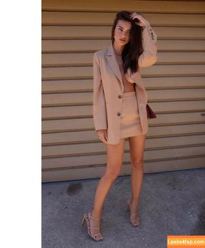 Emily Ratajkowski photo #4979