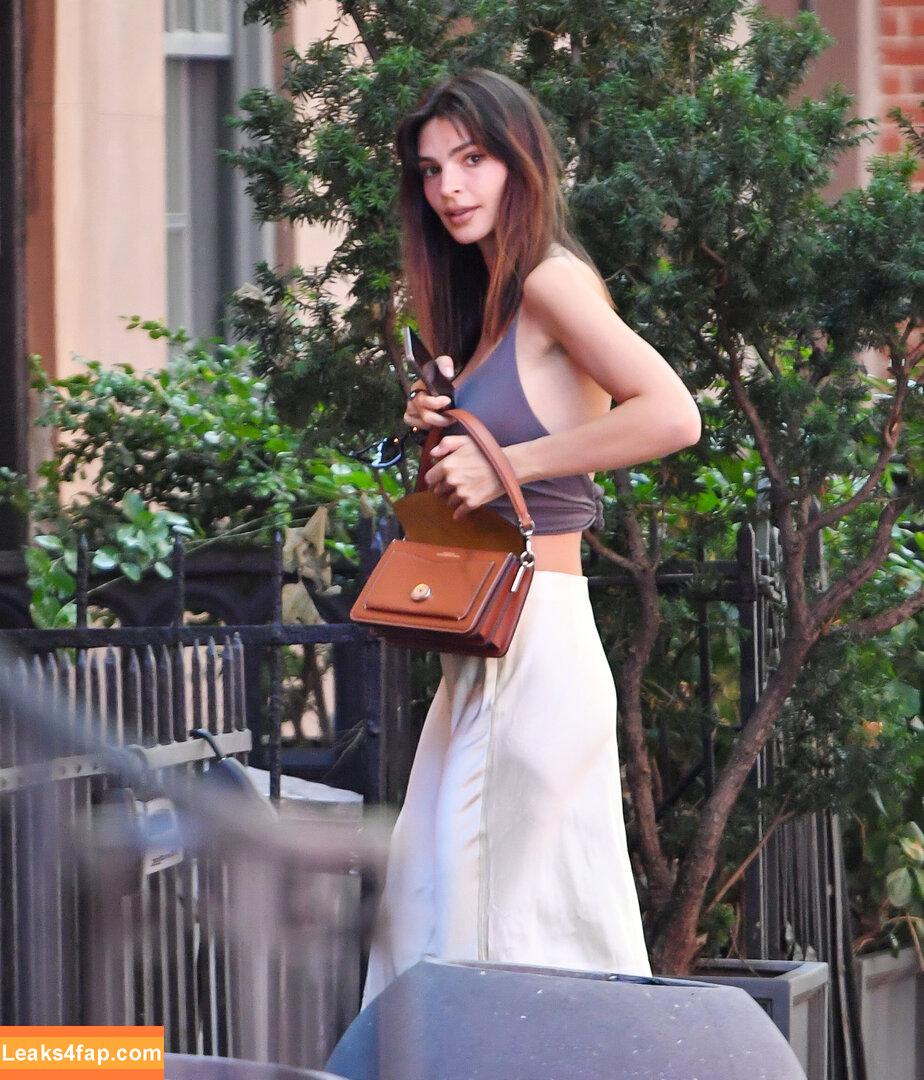 Emily Ratajkowski / emrata слитое фото фото #5172