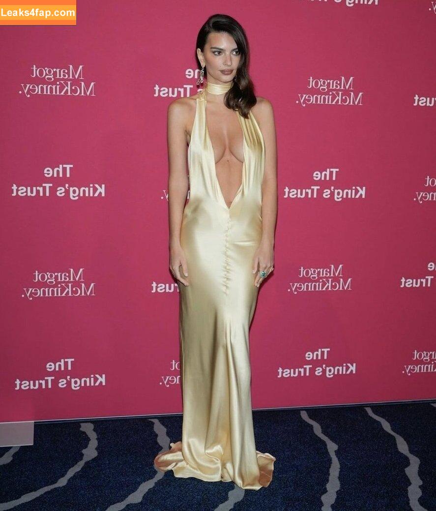 Emily Ratajkowski / emrata слитое фото фото #5207