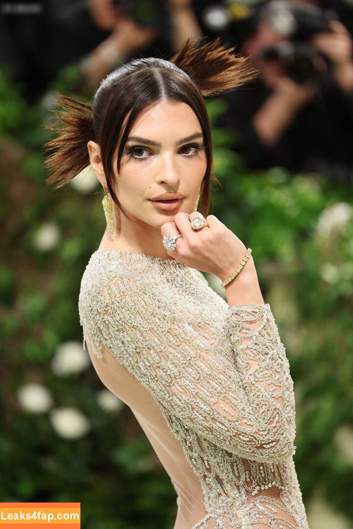 Emily Ratajkowski / emrata слитое фото фото #5264