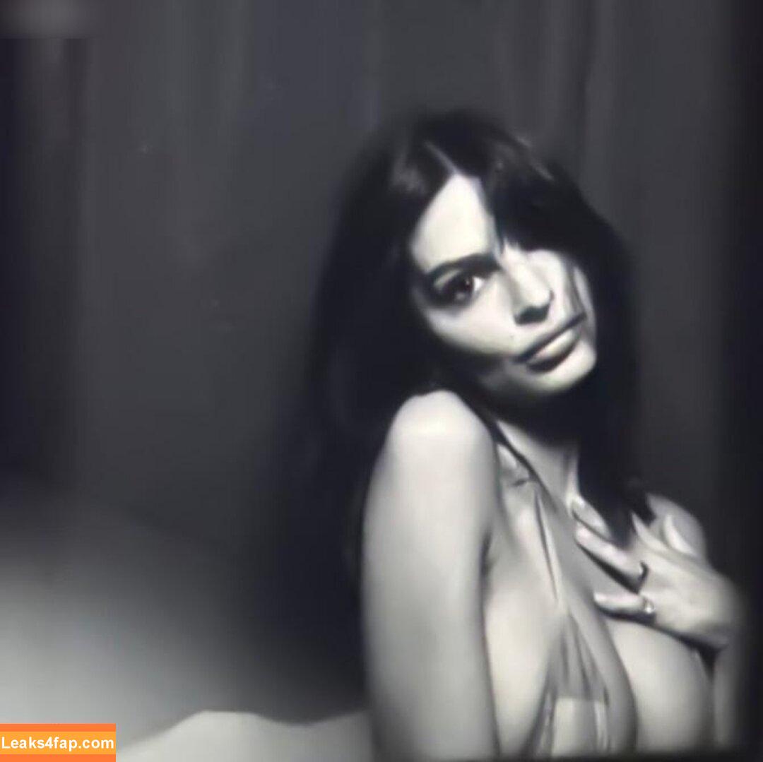 Emily Ratajkowski / emrata слитое фото фото #5384