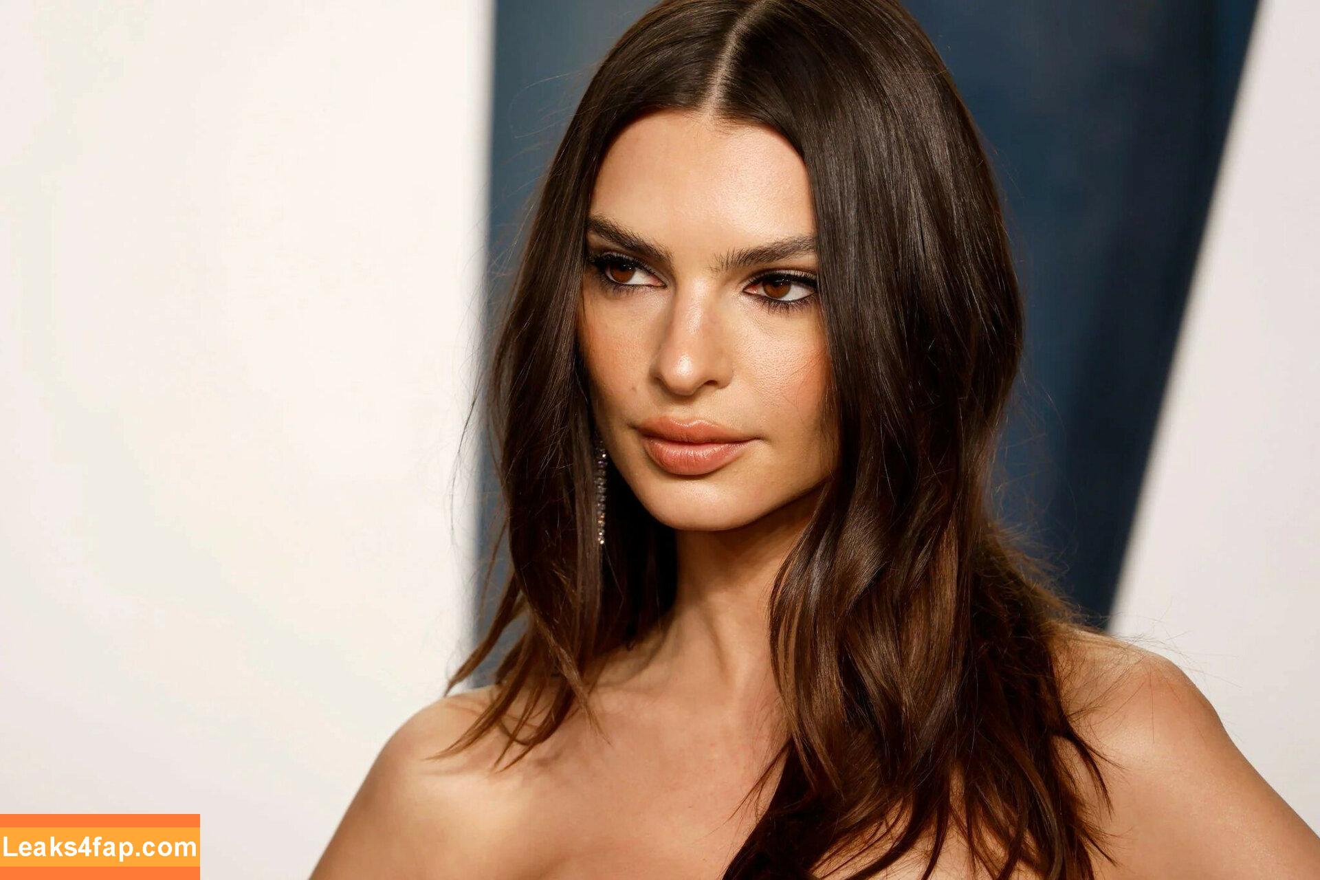 Emily Ratajkowski / emrata слитое фото фото #5627