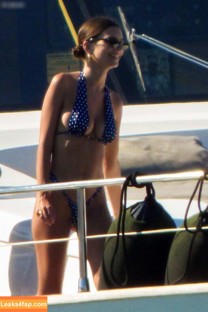 Emily Ratajkowski / emrata leaked photo photo #5753