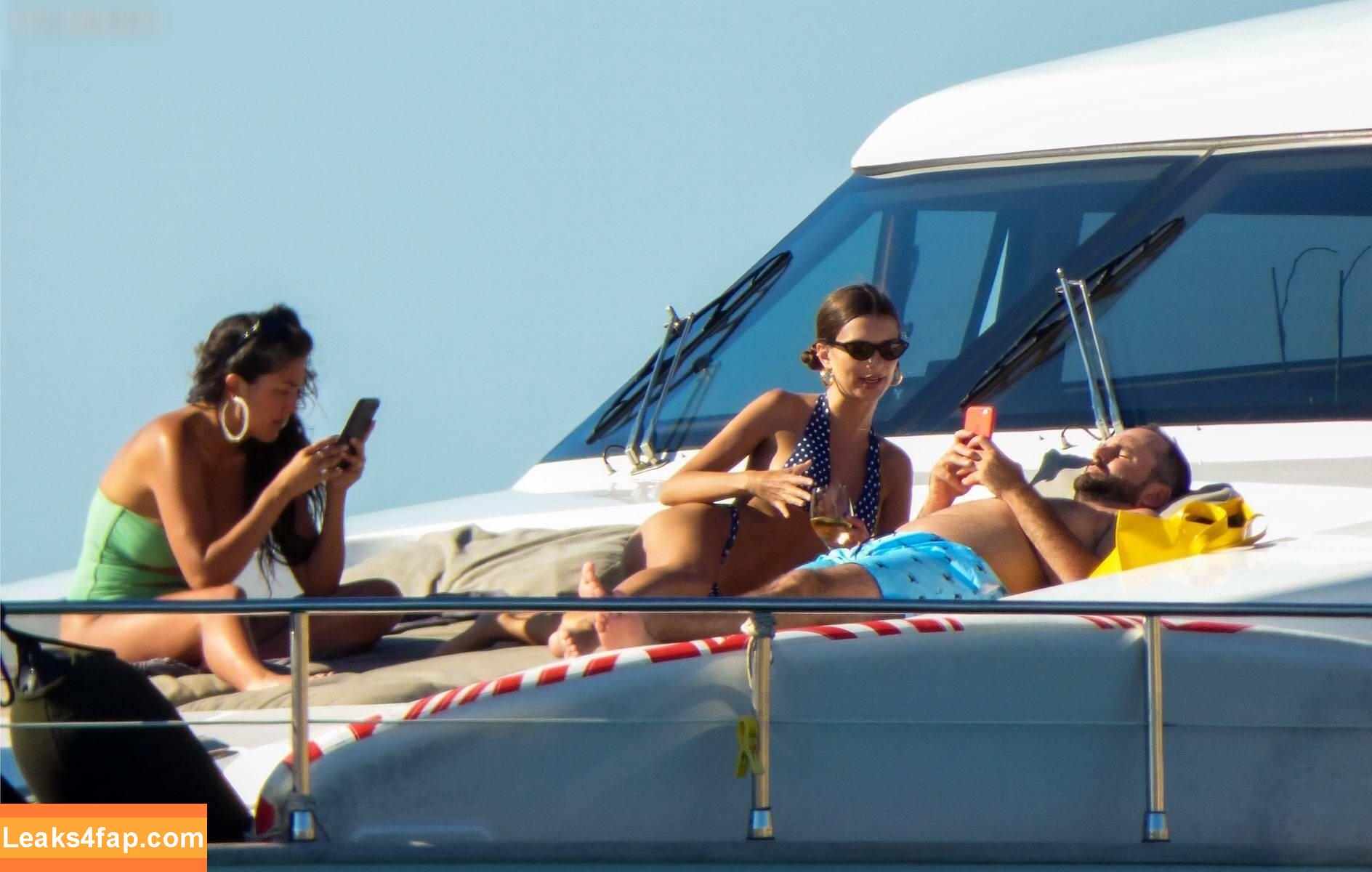 Emily Ratajkowski / emrata слитое фото фото #5759