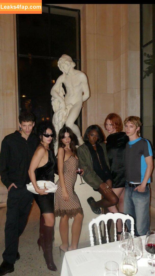 Emily Ratajkowski / emrata слитое фото фото #5839