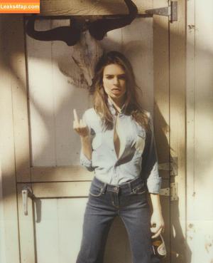 Emily Ratajkowski photo #5026