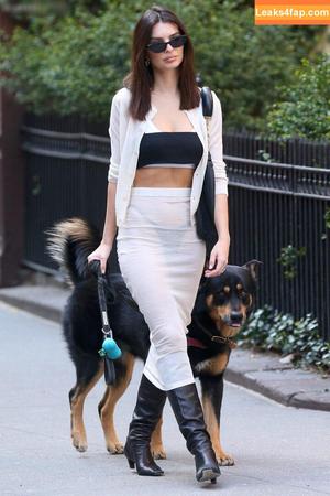 Emily Ratajkowski фото #5098