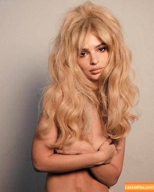 Emily Ratajkowski фото #5133