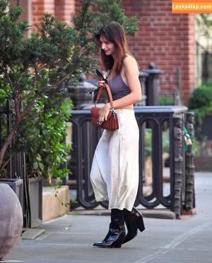 Emily Ratajkowski фото #5175