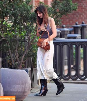 Emily Ratajkowski фото #5177