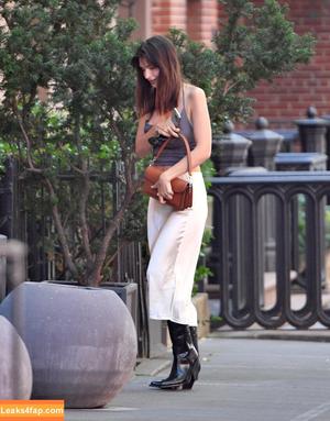 Emily Ratajkowski фото #5178
