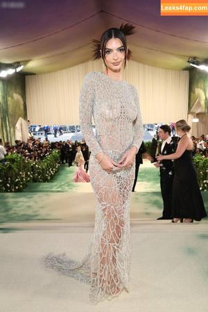 Emily Ratajkowski фото #5269