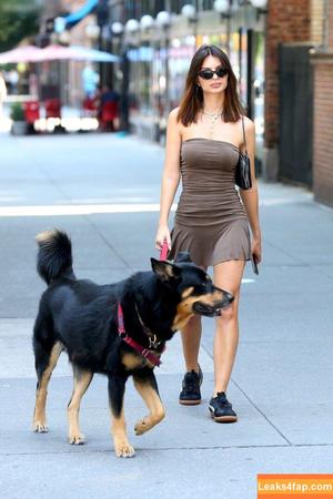 Emily Ratajkowski фото #5481