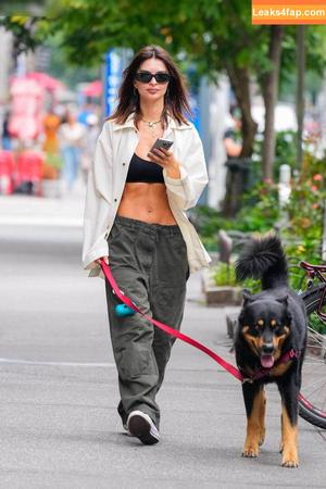 Emily Ratajkowski фото #5572