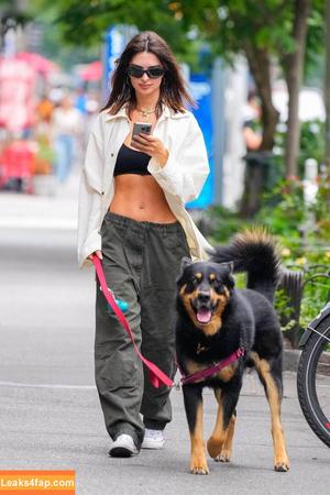 Emily Ratajkowski фото #5585