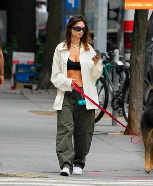 Emily Ratajkowski фото #5724