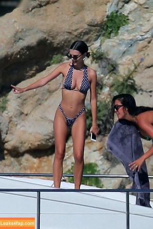 Emily Ratajkowski фото #5751