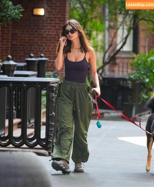 Emily Ratajkowski фото #5771