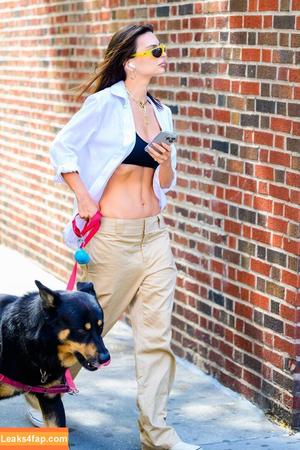 Emily Ratajkowski фото #5800