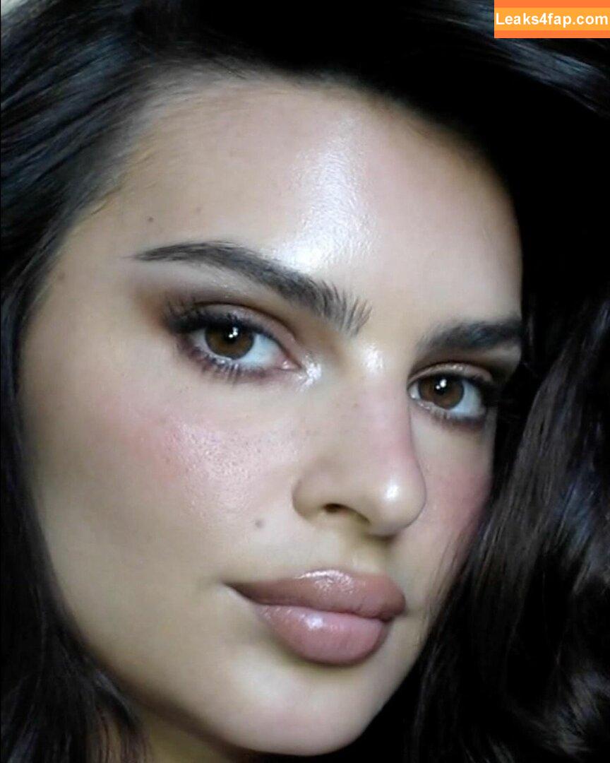 Emily Ratajkowski / emrata слитое фото фото #6013