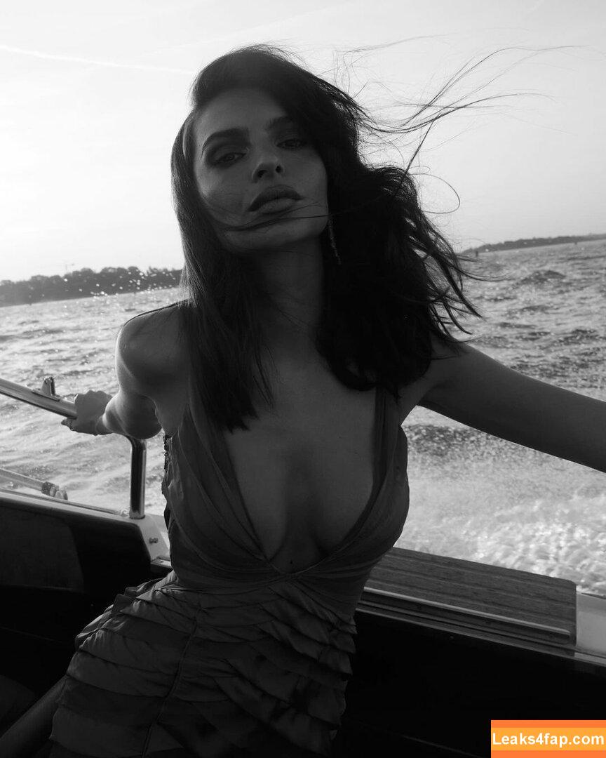 Emily Ratajkowski / emrata слитое фото фото #6018