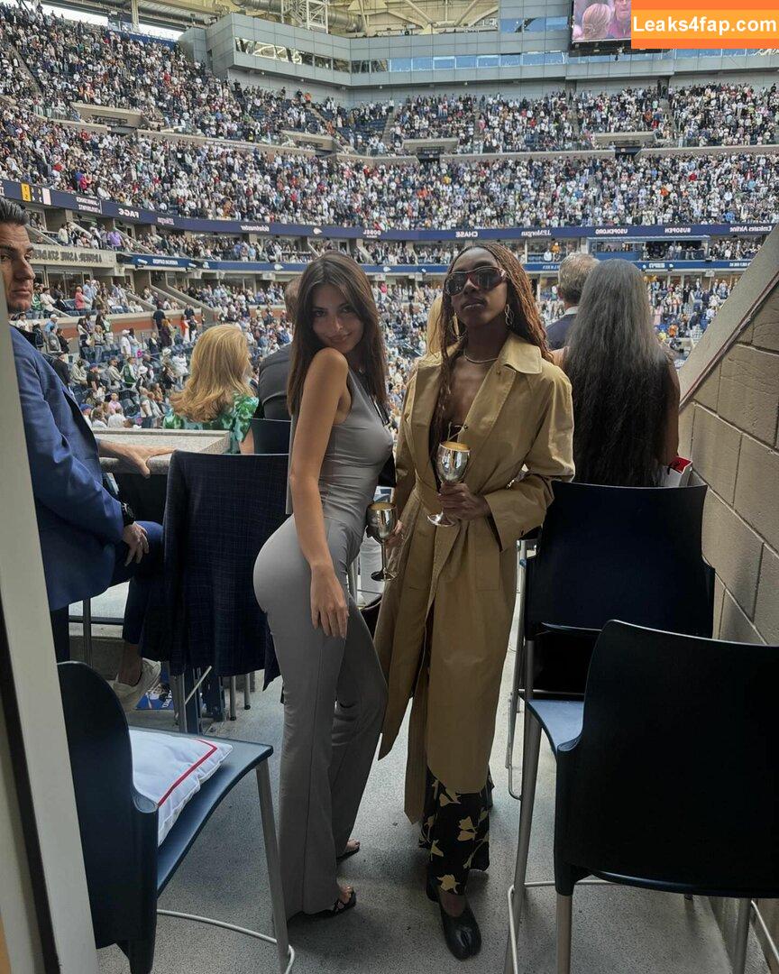 Emily Ratajkowski / emrata слитое фото фото #6053