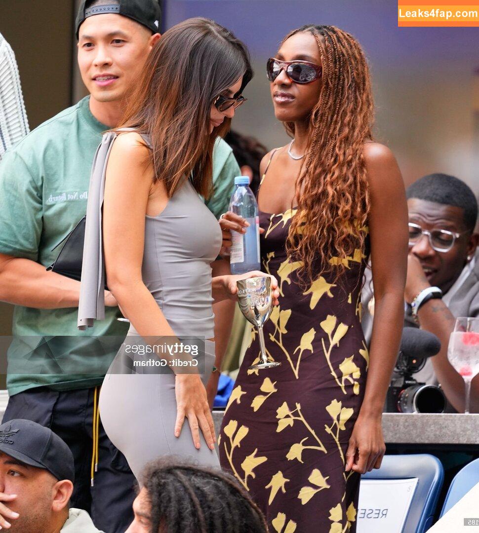 Emily Ratajkowski / emrata слитое фото фото #6065