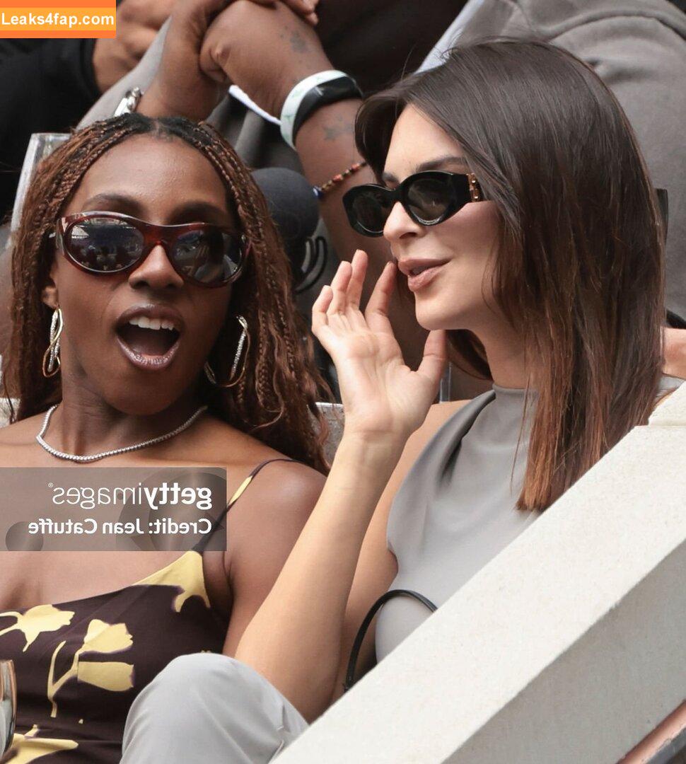 Emily Ratajkowski / emrata слитое фото фото #6068