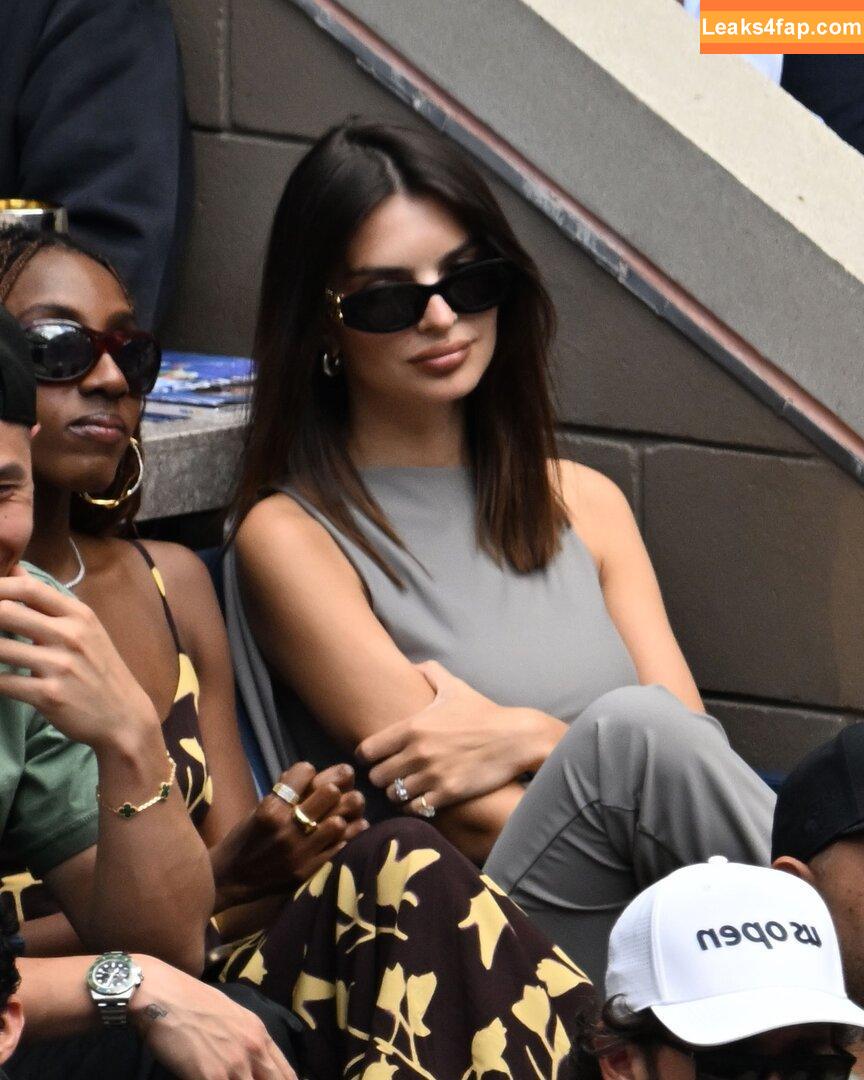 Emily Ratajkowski / emrata слитое фото фото #6076